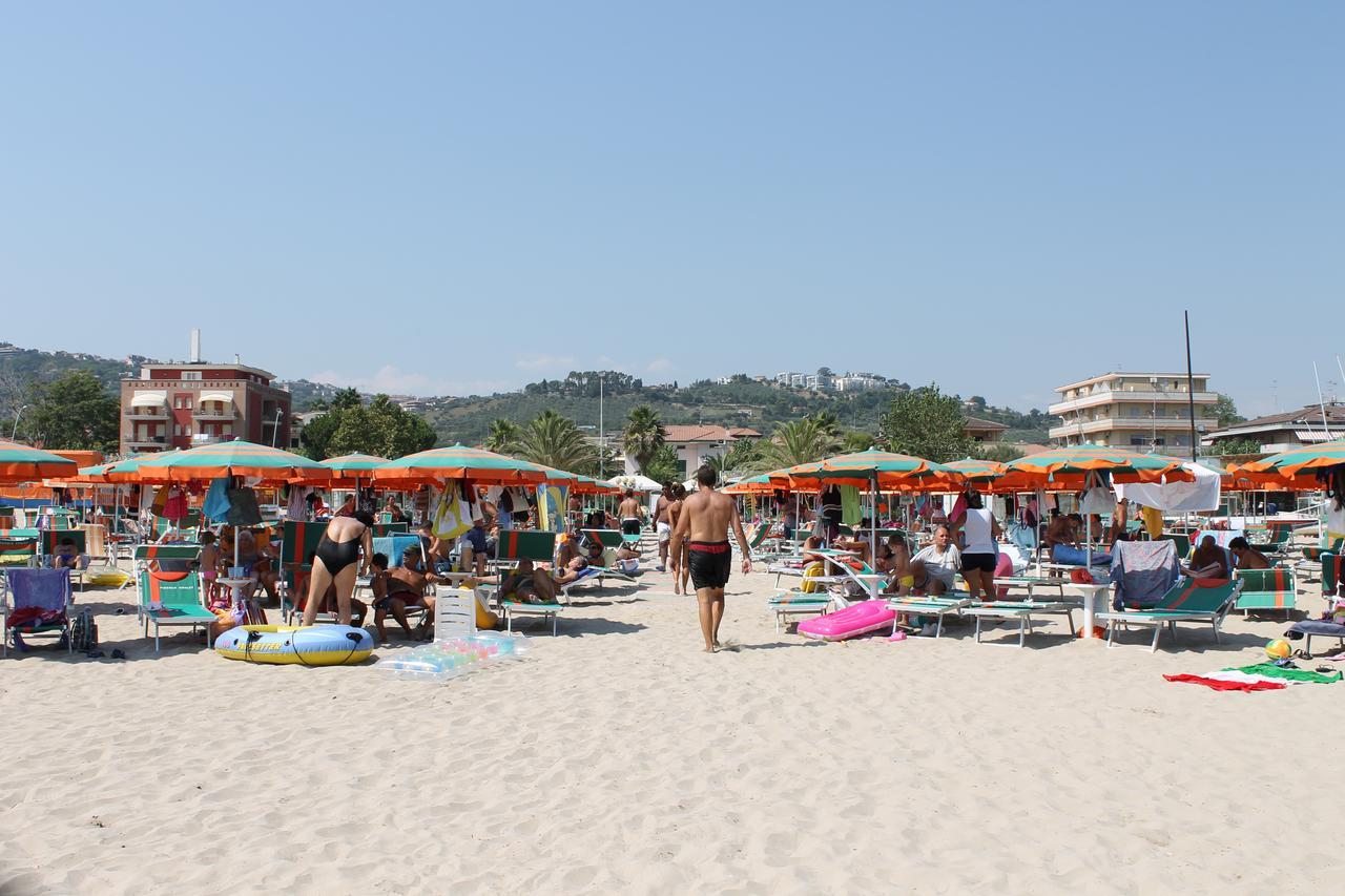 Hotel Lidia Alba Adriatica Εξωτερικό φωτογραφία